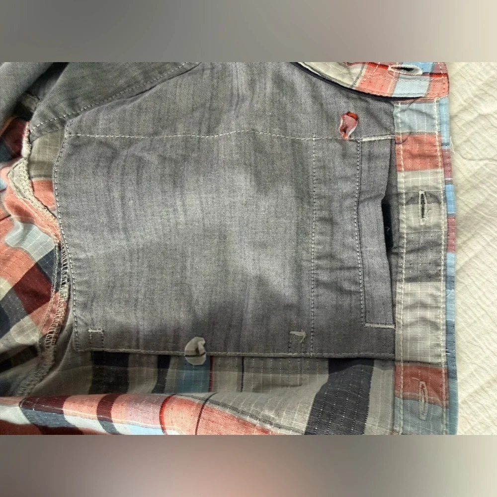 NWOT The North Face Plaid Button-Down Shirt L Red Gray Blue w Hidden Neck Pocket